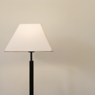 alma table lamp